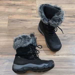 KEEN Easy Dry Helen Winter Boots